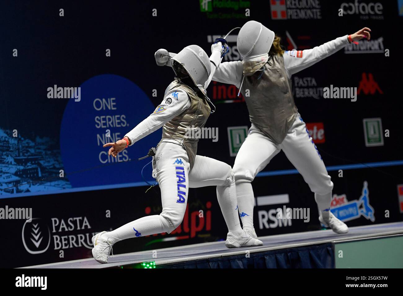 Turin, Italie, Italie. 9 février 2025. Italie, Turin 9 février 2025 Inalpi Arena . Grand Prix FIE Inalpi Trophée de Foil 2025.Anna Cristino ITA jouer contre FAVARETTO Martina ITA lors du FOMENS's Foil Grand Prix Fie Inalpi Trophée de Foil 2025 à Turin. (Crédit image : © Tonello Abozzi/Pacific Press via ZUMA Press Wire) USAGE ÉDITORIAL SEULEMENT! Non destiné à UN USAGE commercial ! Banque D'Images