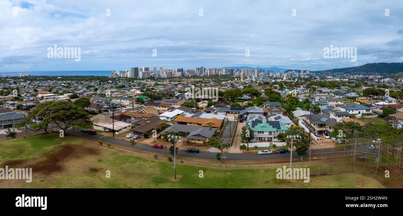 Vue aérienne de la zone résidentielle et Skyline à Honolulu, Hawaï Banque D'Images