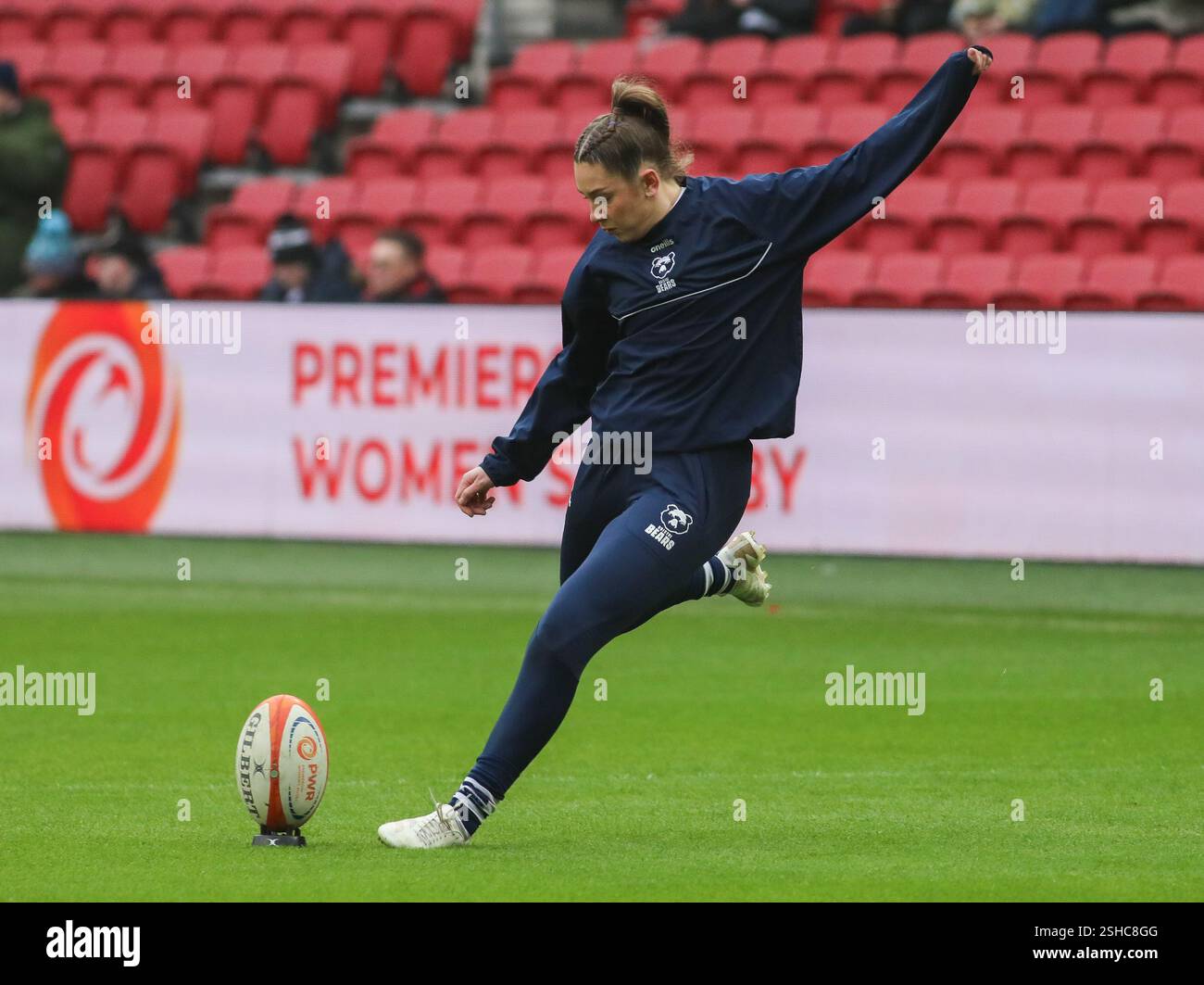 Bristol, Royaume-Uni. 08th Feb, 2025. Bristol, Angleterre, 8 février 2025 Holly Aitchison (Bristol) pré-match Kicking Practice - Premiership femme match de rugby entre Bristol Bears Women et Exeter Cheifs à Ashton Gate à Bristol, Angleterre (B.. East/SPP) crédit : photo de presse sportive SPP. /Alamy Live News Banque D'Images