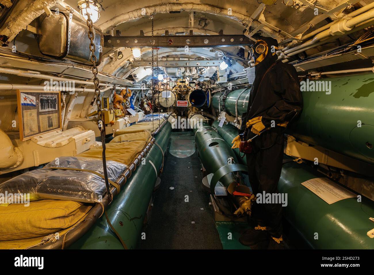 À l'intérieur d'un vieux sous-marin militaire diesel. Banque D'Images