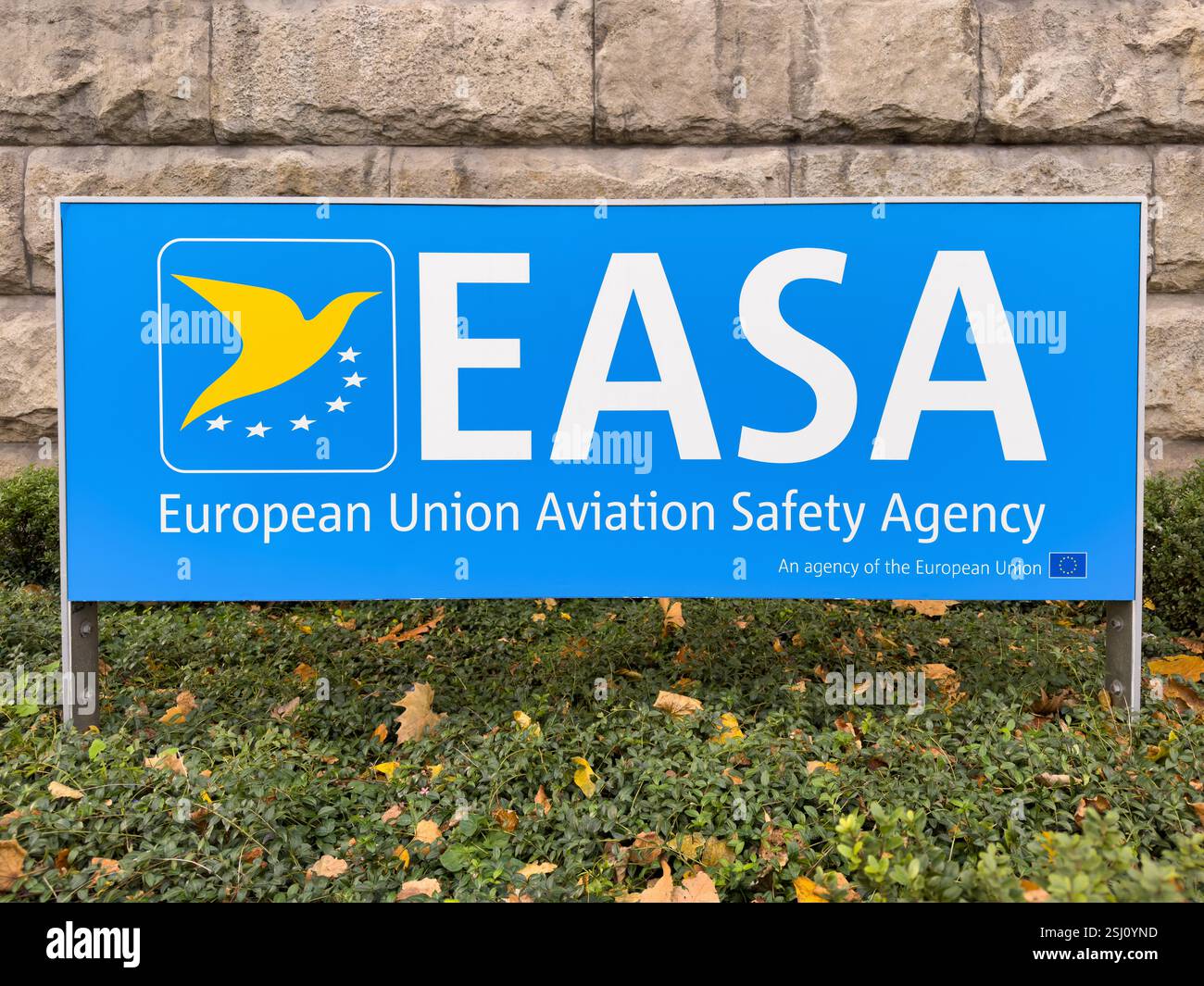 Agence de la sécurité aérienne de l'Union européenne, AESA à Cologne, Allemagne. - Image de stock capturée avec un smartphone