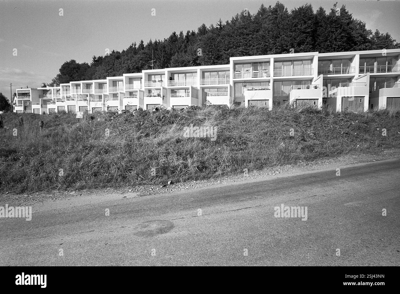--- Hegnau ZH, Reiheneinfamilienhäuser ; 1967#Hegnau ZH : résidence mitoyenne ; 1967 Banque D'Images
