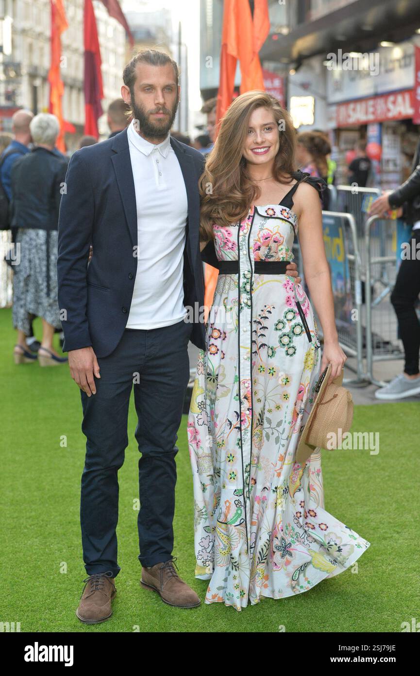 Rachel Shenton et Chris Overton lors de la première britannique du Comedy the Festival au cineworld Leicester Sq London le lundi 13 août 2018 Banque D'Images