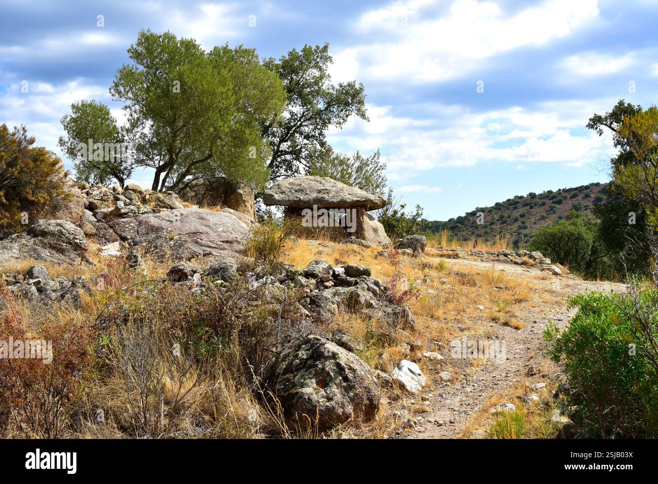 La Gutina dolmen (passage tombeau), 3500-3200 av. J.-C. Sant Climent Sescebes, Alt Empordà, Gérone, Catalogne, Espagne. Banque D'Images