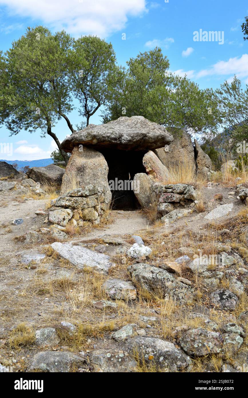 La Gutina dolmen (passage tombeau), 3500-3200 av. J.-C. Sant Climent Sescebes, Alt Empordà, Gérone, Catalogne, Espagne. Banque D'Images