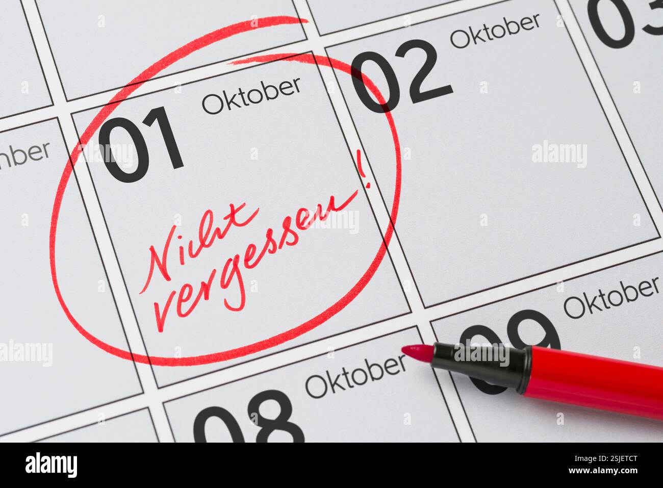 Calendrier avec la note ne pas oublier - 1er octobre Banque D'Images