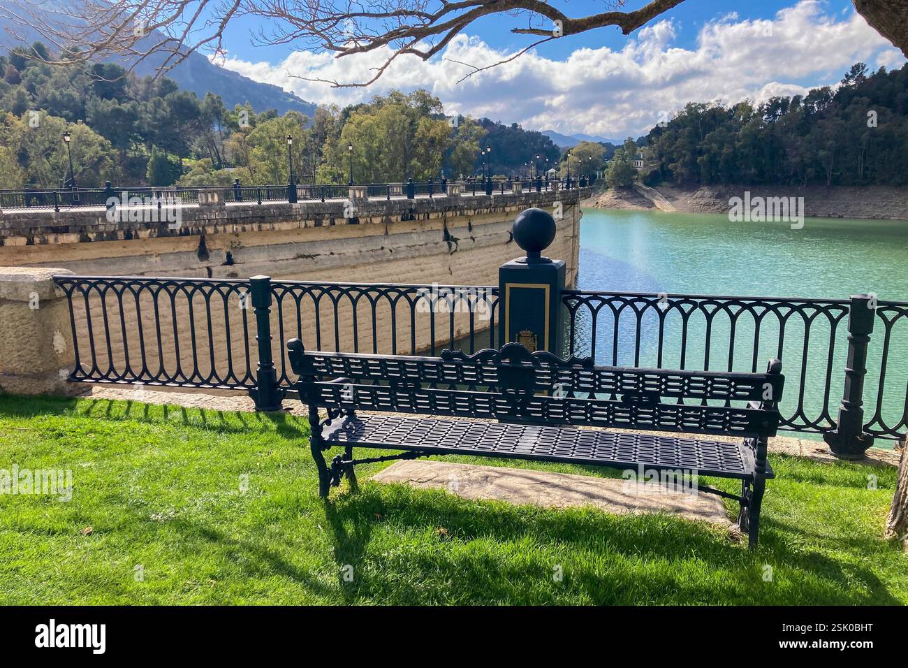 Les réservoirs de Guadalhorce ou Guadalteba sont un groupe de six réservoirs situés sur le cours moyen de la rivière Guadalhorce et deux de ses plus grands affluents Banque D'Images