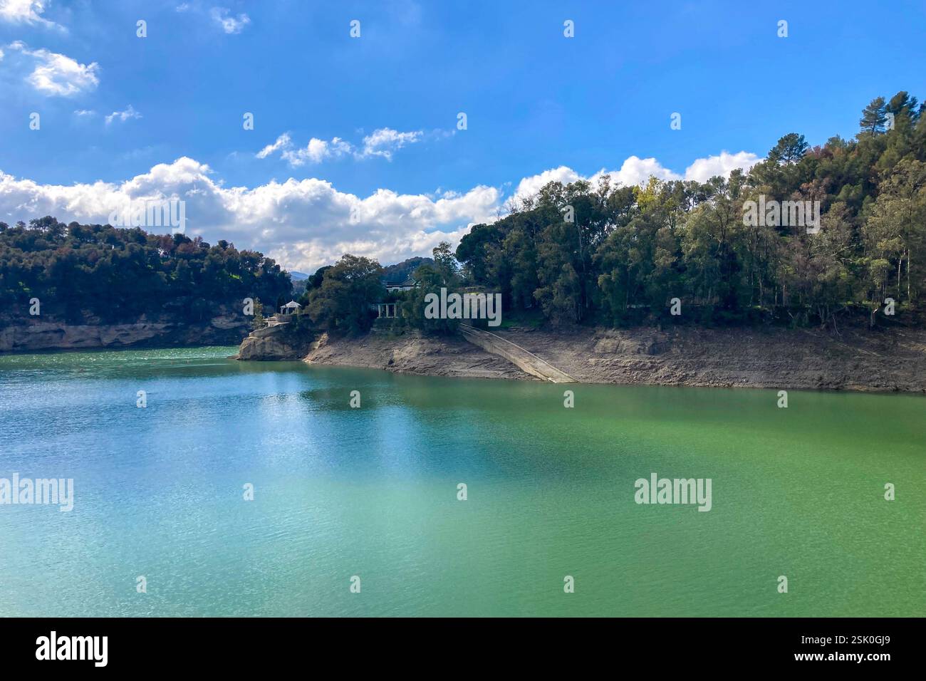 Les réservoirs de Guadalhorce ou Guadalteba sont un groupe de six réservoirs situés sur le cours moyen de la rivière Guadalhorce et deux de ses plus grands affluents Banque D'Images