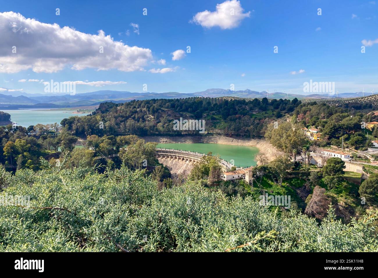 Les réservoirs de Guadalhorce ou Guadalteba sont un groupe de six réservoirs situés sur le cours moyen de la rivière Guadalhorce et deux de ses plus grands affluents Banque D'Images