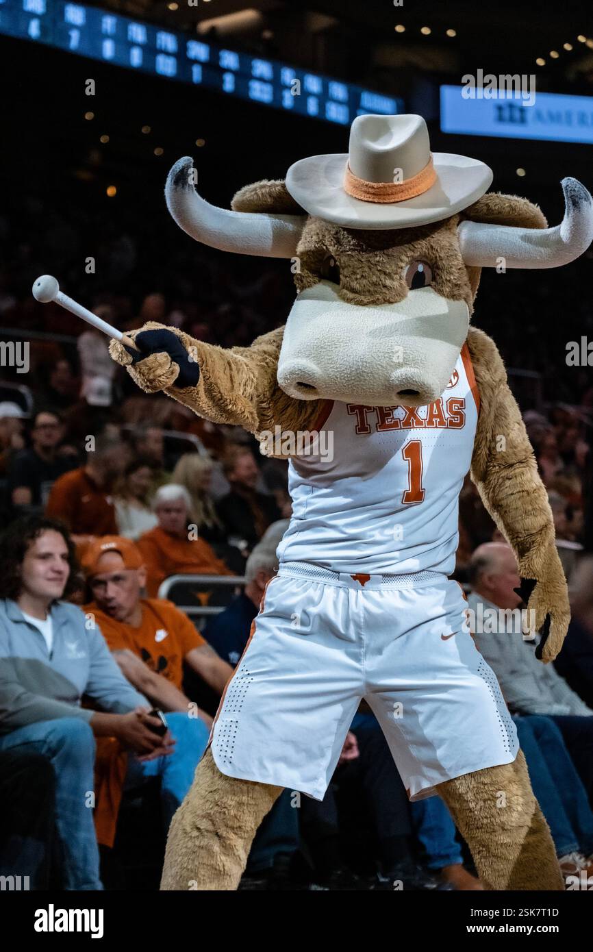 Texas, États-Unis. 11 février 2025. Hook ''˜em des Texas Longhorns en action contre l'Alabama Crimson Tide au Moody Center à Austin Texas. L'Alabama bat le Texas 103-80. Robert Backman/CSM/Alamy Live News Banque D'Images