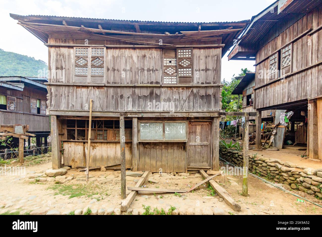 Ancienne maison en bois typique à Abra Philippines avec une architecture traditionnelle Banque D'Images