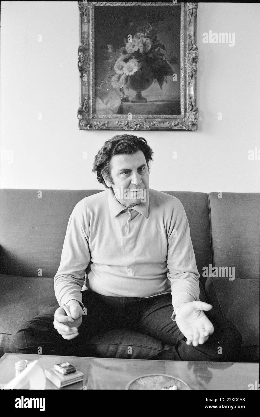 --- Mikis Theodorakis, CA. 1968#Mikis Theodorakis, CA. 1968- RDB PAR DUKAS Banque D'Images