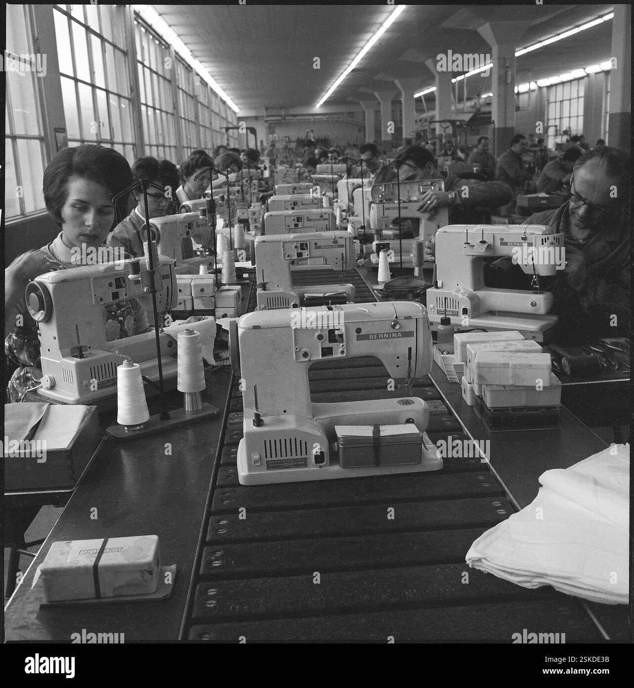 --- Nähmaschinenfabrik BERNINA à Steckborn, vers 1960#production de machine à coudre, marque de commerce 'BERNINA' à Steckborn, vers 1960- RDB PAR DUKAS Banque D'Images