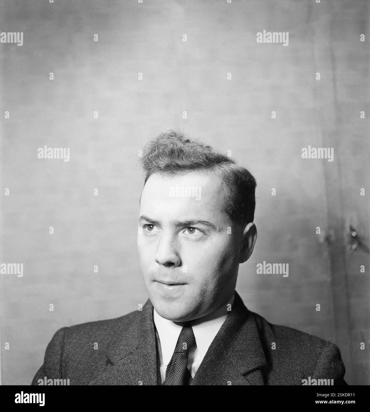 1917-1990 Begründer und Zentralpräsident der Schweizerischen Vereinigung Schule und Elternhaus#fondateur et président de l'union suisse pour les écoles et les maisons des parents.-- Erwin Schneiter, Schriftsteller, 1945#Erwin Schneiter, écrivain, 1945- RDB DE DUKAS Banque D'Images