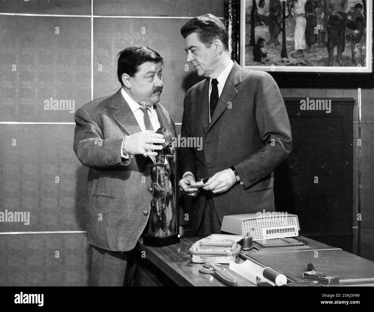 Photo De Presse Originale De Francis Blanche Avec Son Chien - Années 1960 (Réf F29)