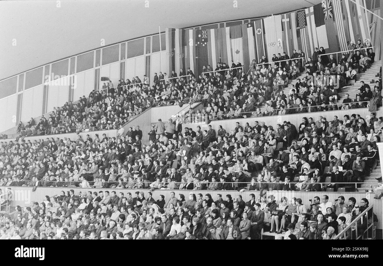 --- Olympische Spiele à Grenoble 1968 : Kür der Herren#Jeux Olympiques à Grenoble 1968 : programme gratuit pour hommes Banque D'Images