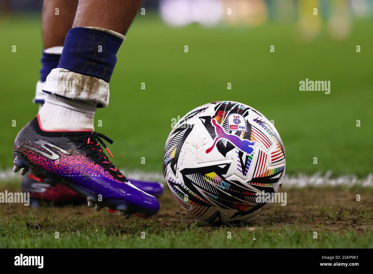 Puma Orbita 1 Sky Bet EFL Football - Norwich City v Preston North End, Sky Bet Championship, Carrow Road, Norwich, Royaume-Uni - 11 février 2025 usage éditorial uniquement - les restrictions DataCo s'appliquent Banque D'Images