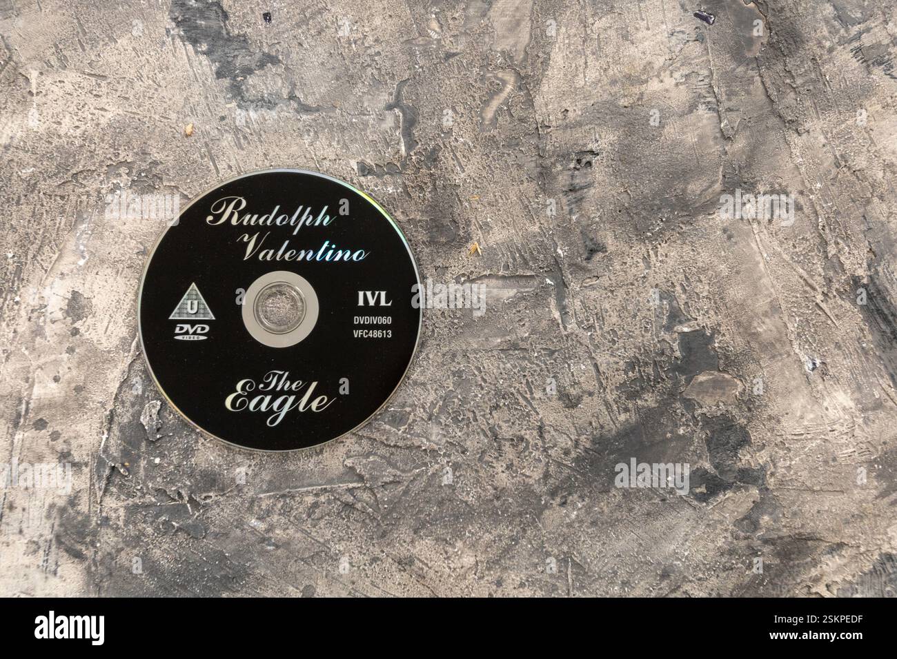Le film muet de 1925 L'aigle est basé sur un roman Pouchkine de 1841 et un retour pour le héros romantique Rudolph Valentino qui a costar avec Vilma Banky. Banque D'Images