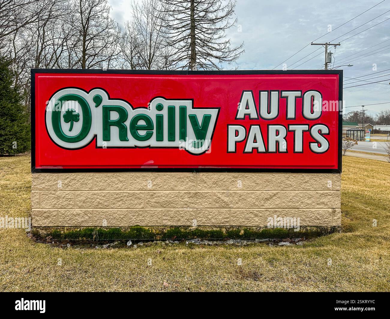 O'Reilly Auto parts signe en gros plan - Image de stock capturée avec un smartphone O'Reilly Auto parts signe en gros plan - Image de stock capturée avec un smartphone