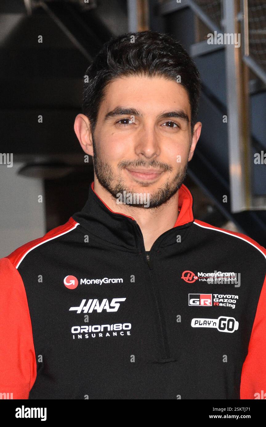 New York, NY, États-Unis. 11 février 2025. Esteban Ocon photographiés en tant que pilotes de F1 MoneyGram Haas, Ollie Bearman et Esteban Ocon visitent l'Empire State Building lors de leur visite à New York le 11 février 2025. Crédit : Mpi099/Media Punch/Alamy Live News Banque D'Images
