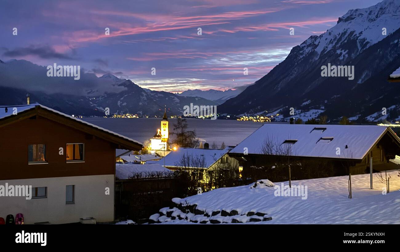 Lac de Brienz en hiver coucher de soleil - Image de stock capturée avec un smartphone