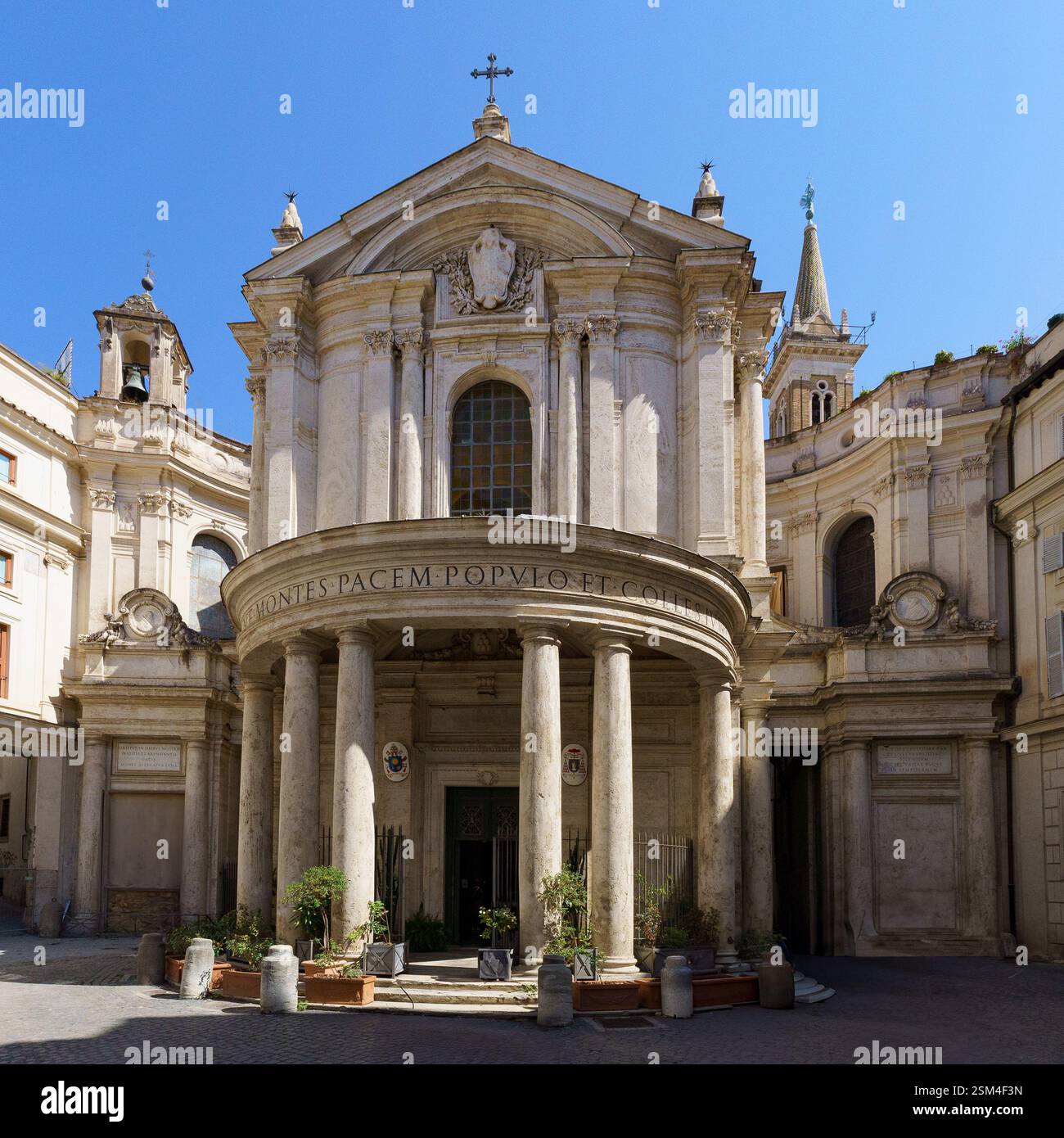 L'église baroque Santa Maria della Pace près de la Piazza Navona à Rome, Italie Banque D'Images