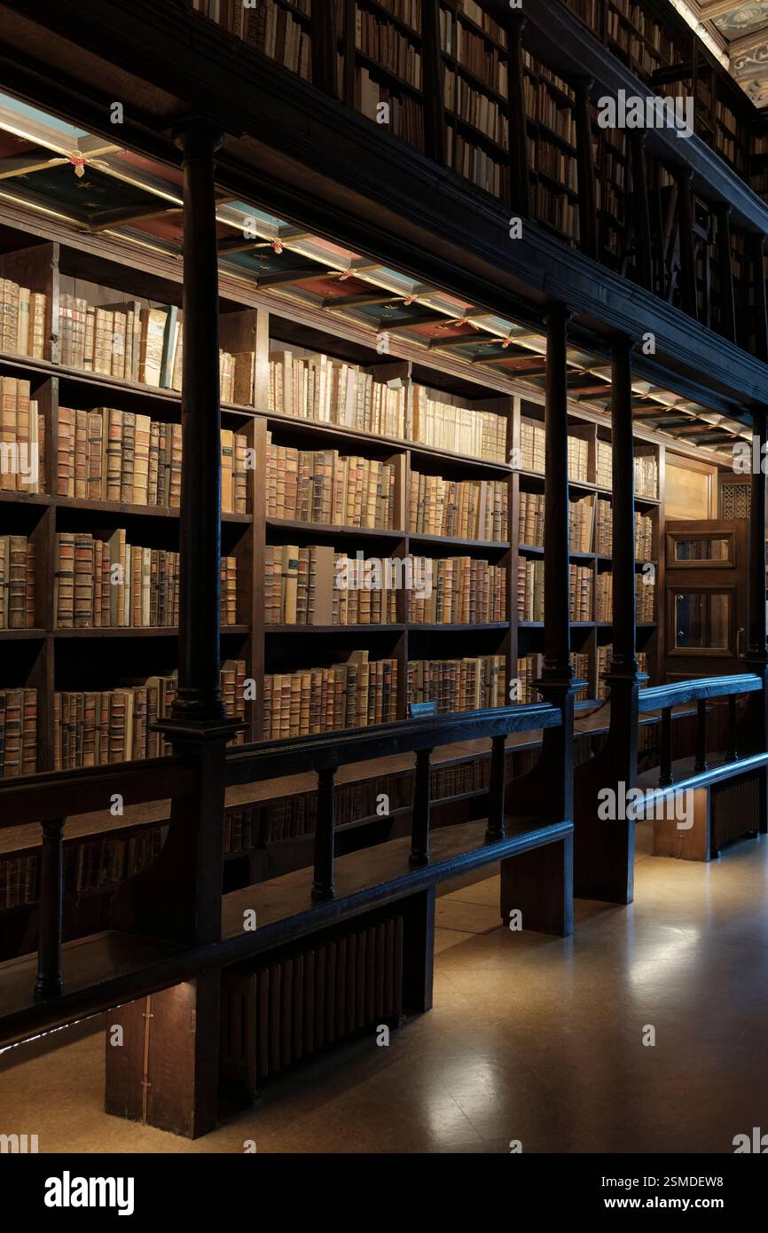 Oxford, Angleterre - détenant plus de treize millions de documents imprimés, les bibliothèques Bodleian jouent un rôle clé dans le soutien de l'apprentissage, de l'enseignement et de la recherche Banque D'Images