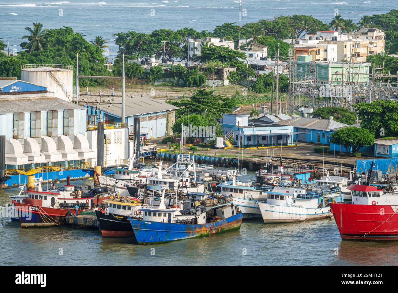 San Felipe de Puerto Plata République dominicaine, port de la baie de Taino, océan Atlantique, scène portuaire côtière, bateaux amarrés, bateau de pêche JY Phoenix, Princess c Banque D'Images