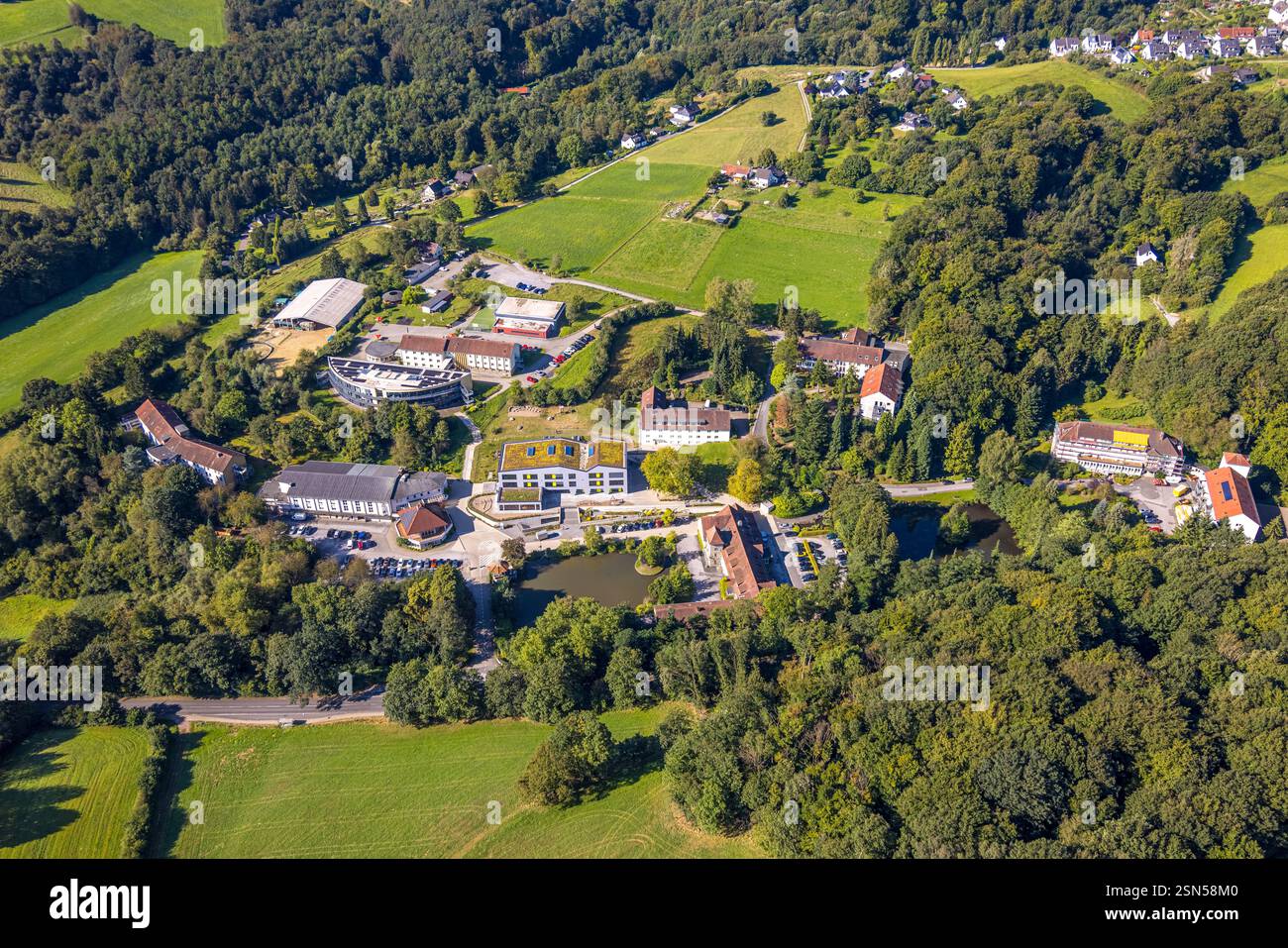 Vue aérienne, communauté de Bleibergquelle, organisme à but non lucratif, chantier de construction et rénovation avec échafaudage, Velbert, région de la Ruhr, Rhénanie-du-Nord-Wes Banque D'Images