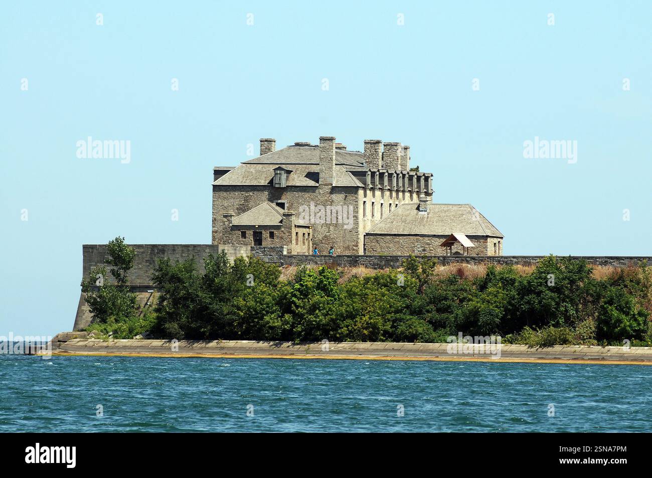 « Old Fort Niagara » et l'embouchure de la rivière Niagara vue de Niagara sur le lac. Banque D'Images