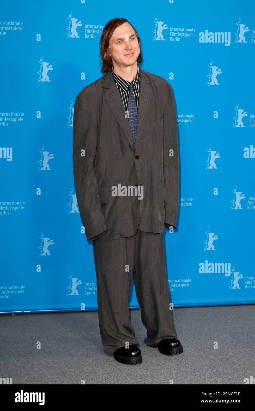Lars Eidinger beim Photocall zum Kinofilm 'Das Licht / The Light' auf der Berlinale 2025 / 75. Internationale Filmfestspiele Berlin im Hotel Grand Hyatt. Berlin, 13.02.2025 Banque D'Images