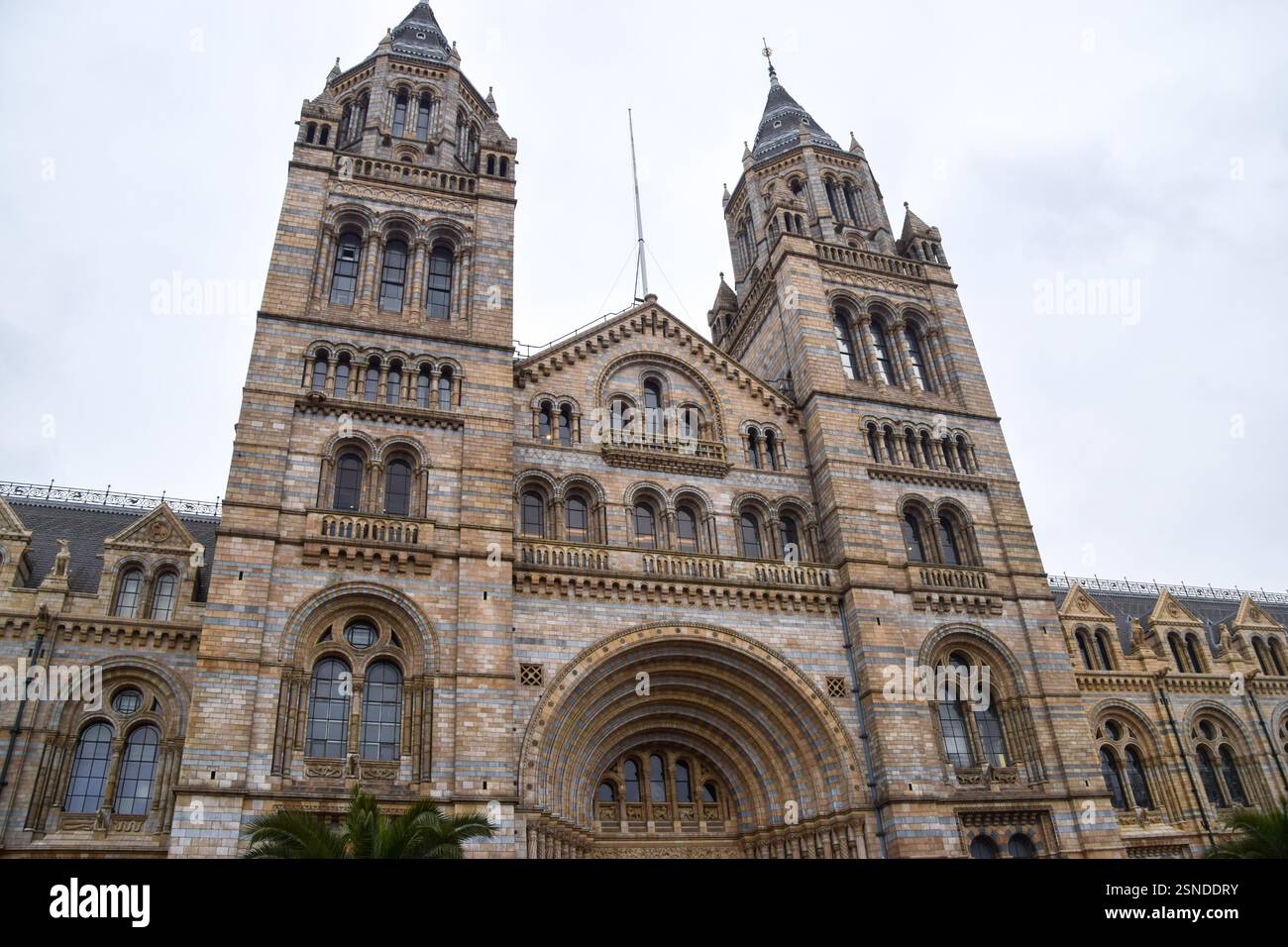 Londres, Royaume-Uni. 13 février 2025. Vue extérieure du Musée d'histoire naturelle de South Kensington. Crédit : Vuk Valcic/Alamy Banque D'Images