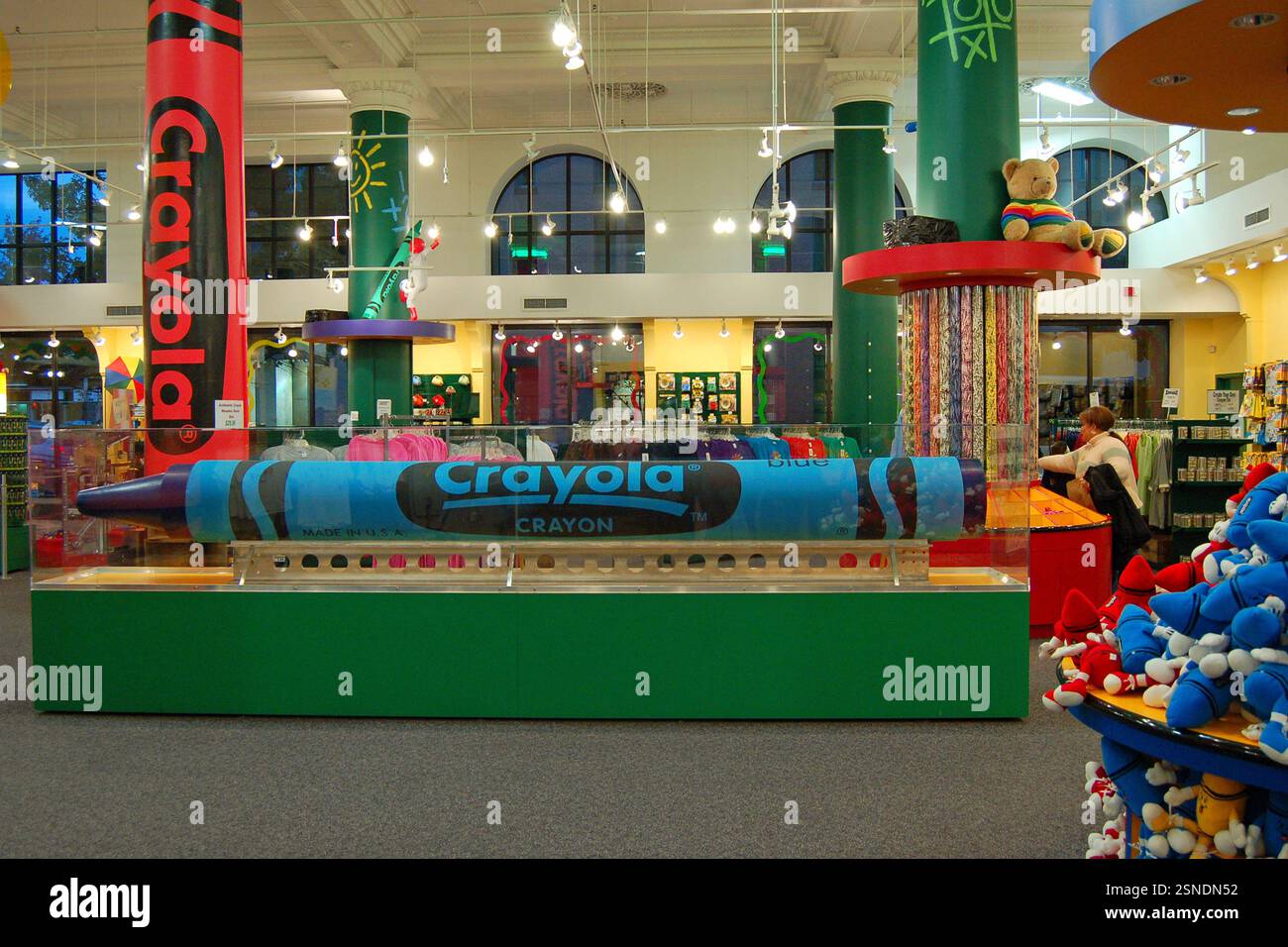 Le plus grand crayon du monde est exposé à l’usine Crayola d’Easton, en Pennsylvanie Banque D'Images