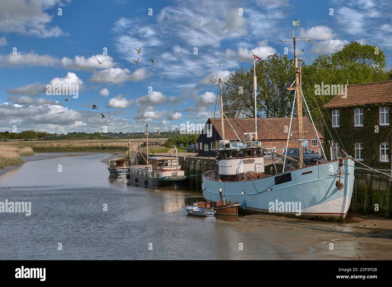 SÉRIE : par la mer TITRE : Snape Maltings No 1 cadre #1 GENRE : couleur Art Prints DATE : 14/05/2008, 16:20:41 LIEU : Snape Suffolk England PHOTOGRA Banque D'Images
