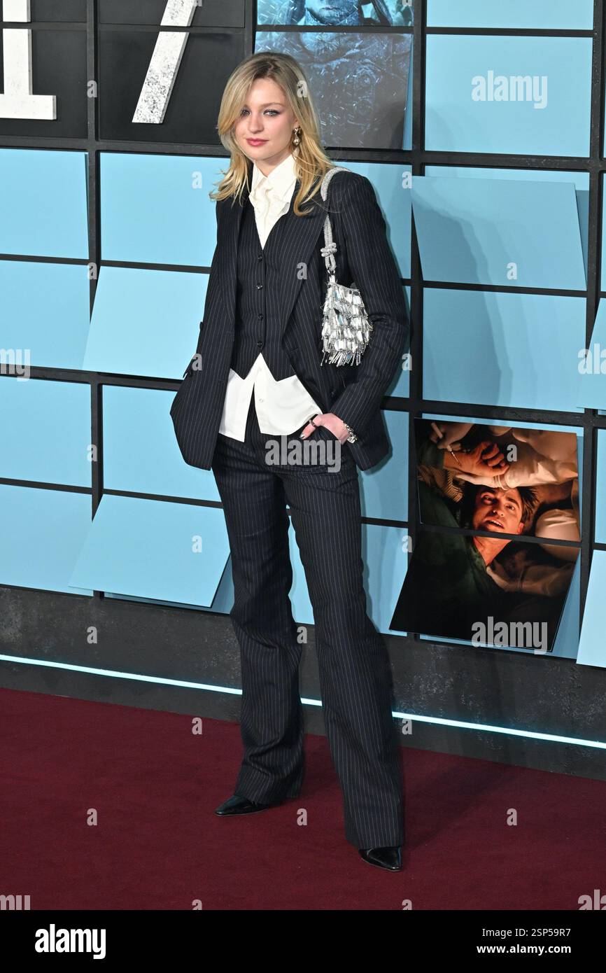 Harleston, Royaume-Uni. 13 février 2025. Londres, Royaume-Uni - 13 février 2025Dylan à la première mondiale Mickey 17 au Cineworld Leicester Square, Londres, Angleterre. CAP/JOR © JOR/Capital Pictures crédit : Capital Pictures/Alamy Live News Banque D'Images