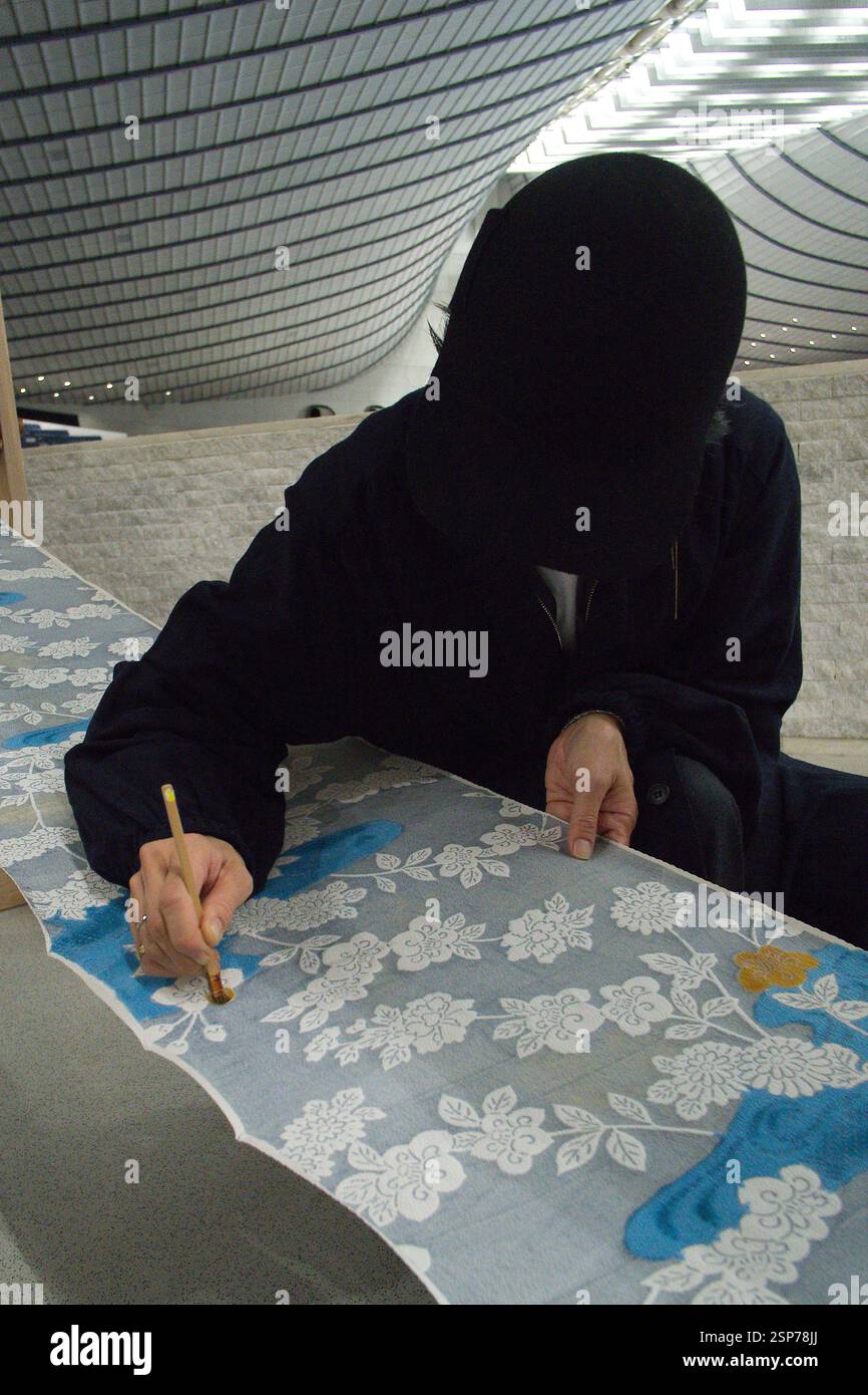 2025/02/14, Tokyo, NEW ENERGY est un festival de création de plus de 400 groupes et objets merveilleux, des choses et des personnes du Japon et du monde entier. En plus des expositions spéciales de créateurs uniques, il y aura une grande variété de contenus tels que shopping, talk-shows et spectacles artistiques. En tant que plate-forme de rencontres diverses, l'événement a attiré l'attention de nombreuses personnes de tous âges et de tous genres. Cette nouvelle énergie a lieu le 2025/02/14-16. Crédit : Michael Steinebach/AFLO/Alamy Live News Banque D'Images