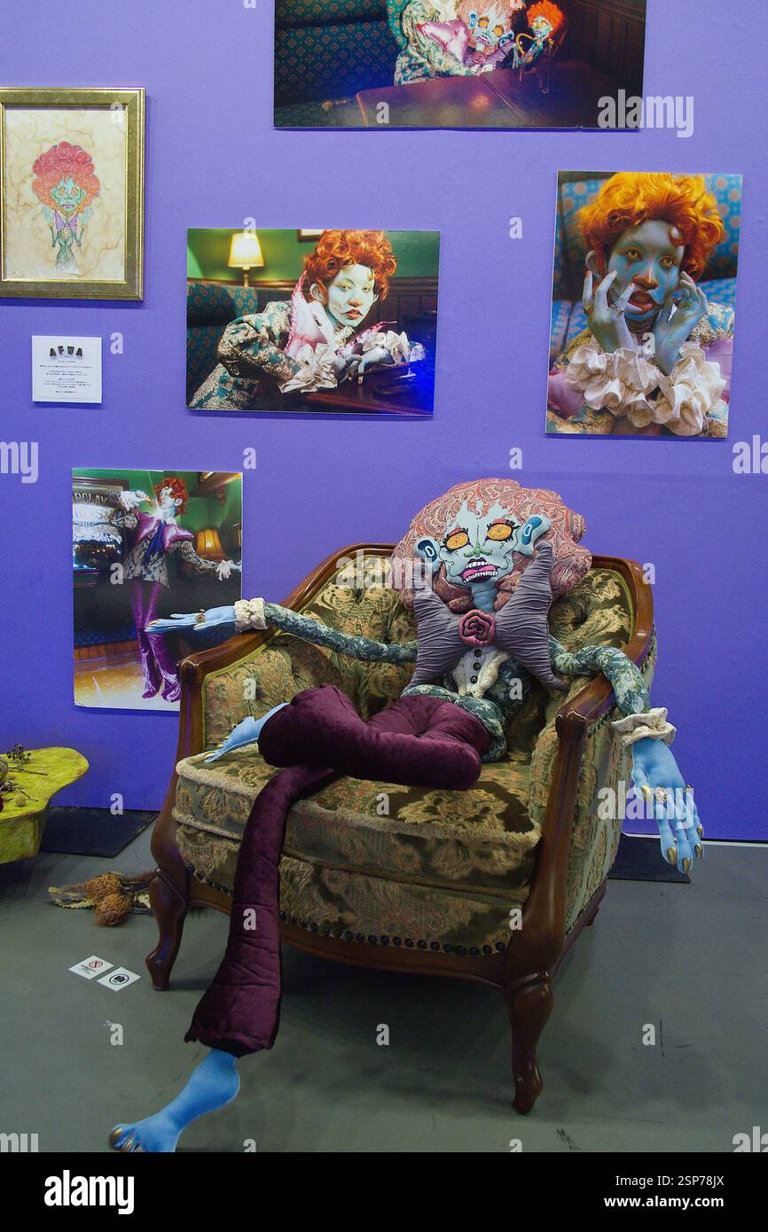 2025/02/14, Tokyo, NEW ENERGY est un festival de création de plus de 400 groupes et objets merveilleux, des choses et des personnes du Japon et du monde entier. En plus des expositions spéciales de créateurs uniques, il y aura une grande variété de contenus tels que shopping, talk-shows et spectacles artistiques. En tant que plate-forme de rencontres diverses, l'événement a attiré l'attention de nombreuses personnes de tous âges et de tous genres. Cette nouvelle énergie a lieu le 2025/02/14-16. Crédit : Michael Steinebach/AFLO/Alamy Live News Banque D'Images