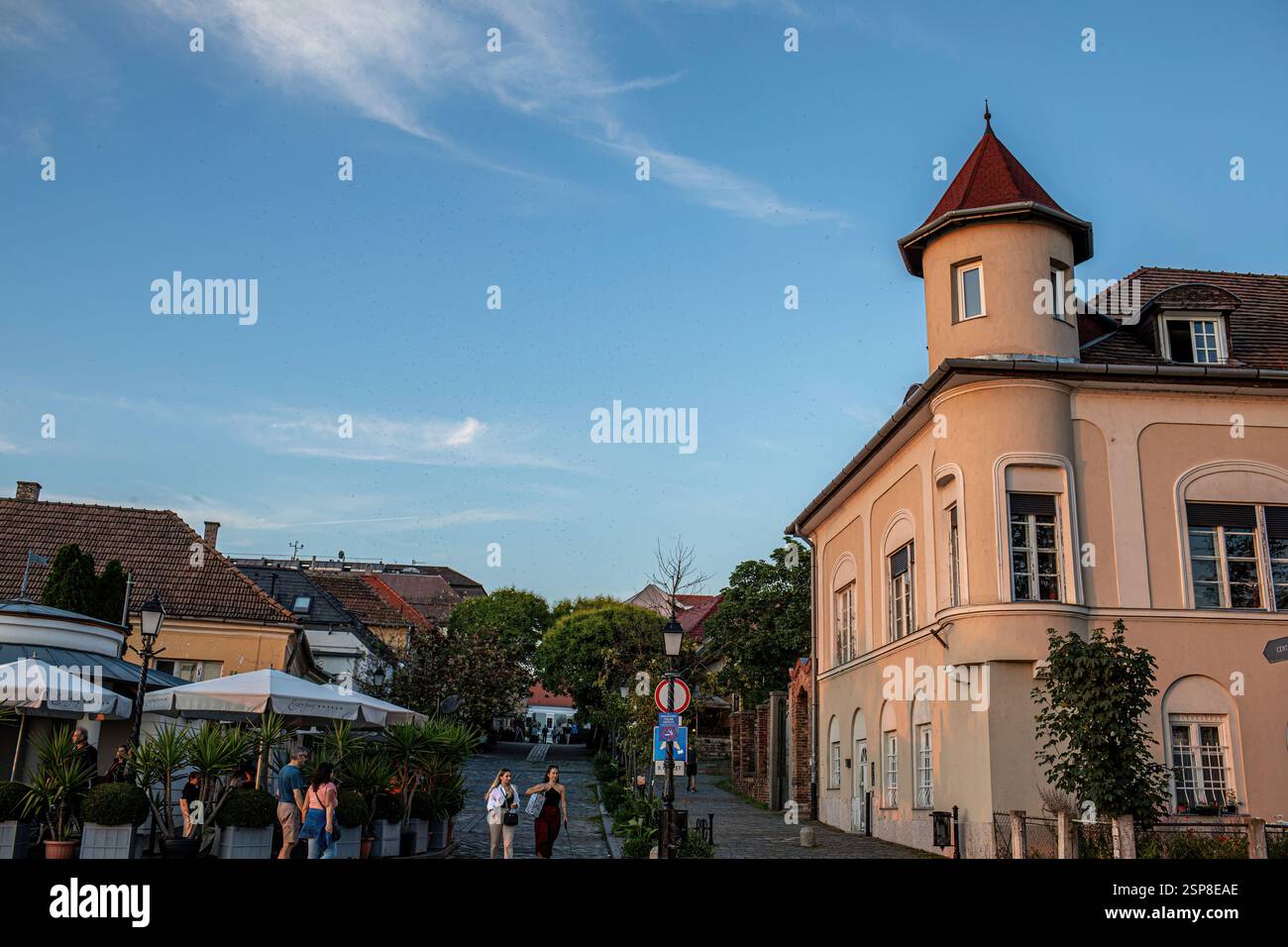 VAC,Hongrie - 5 juillet 2023 : le bord du Danube au coucher du soleil Banque D'Images