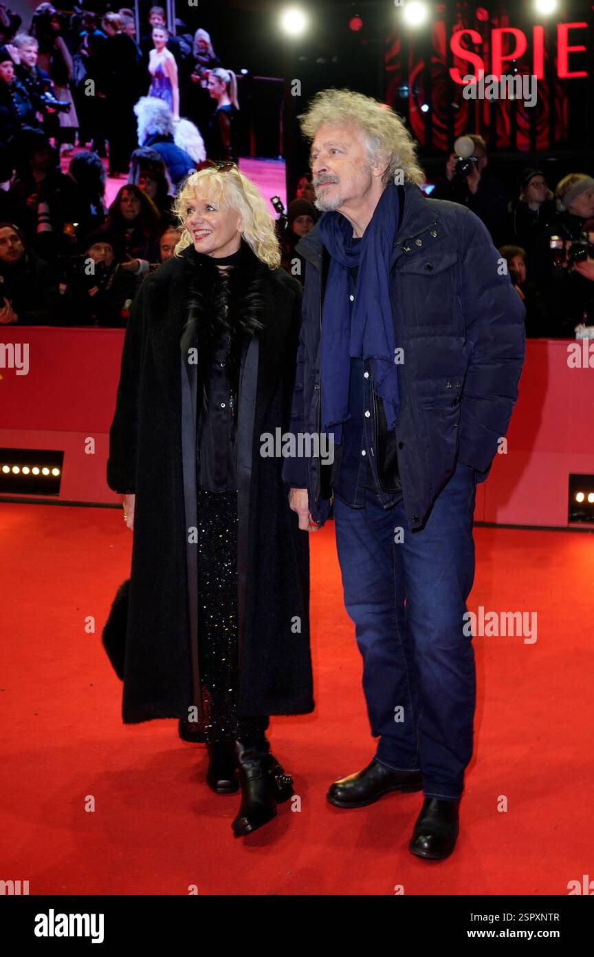 Wolfgang Niedecken mit Ehefrau Tina Golemiewski BEI der Premiere des Kinofilms 'Like A Complete Unknown' auf der Berlinale 2025 / 75. Internationale Filmfestspiele Berlin im Berlinale Palast. Berlin, 14.02.2025 Banque D'Images