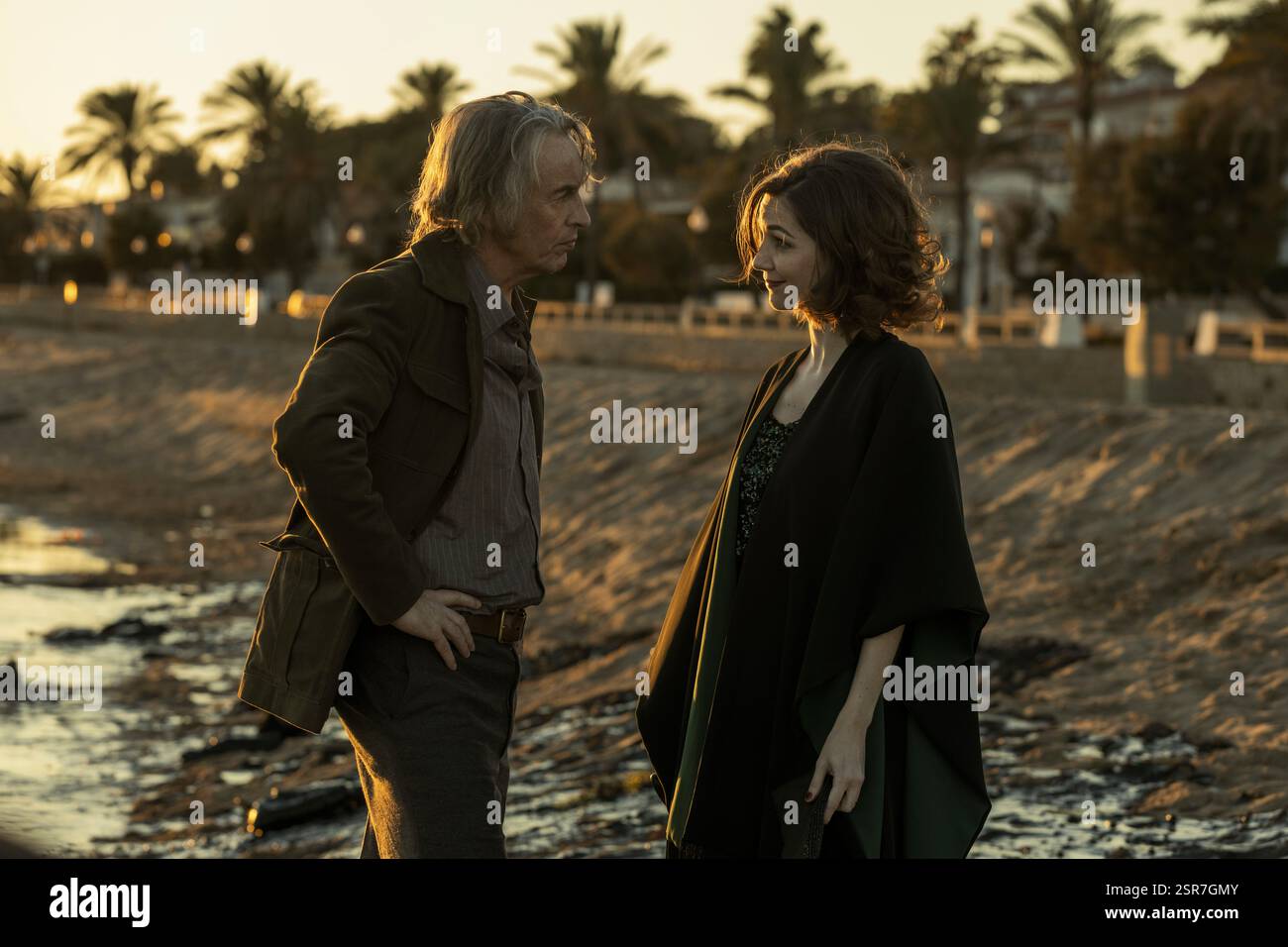 DATE DE SORTIE : 28 mars 2025. TITRE : les leçons de pingouin. STUDIO : Intake films. RÉALISATEUR : Peter Cattaneo. Avec Steve Coogan, nominé aux Oscars, cette dramatique poignante du réalisateur Peter Cattaneo suit l'éveil personnel et politique d'un Anglais après qu'il a adopté un pingouin au cours d'une période cataclysmique de l'histoire Argentine. EN VEDETTE : STEVE COOGAN dans le rôle de Tom Michell, MICA BREQUE dans le rôle de Carina. (Crédit image : © Intake films/Entertainment Pictures/ZUMAPRESS.com) USAGE ÉDITORIAL SEULEMENT ! Non destiné à UN USAGE commercial ! Banque D'Images