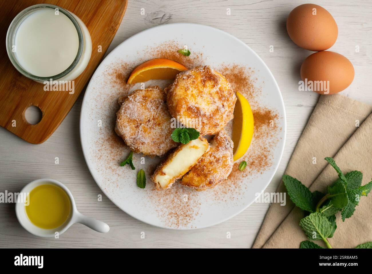 Délicieux dessert espagnol LECHE FRITA traditionnel pour préparer les vacances de Pâques. Banque D'Images