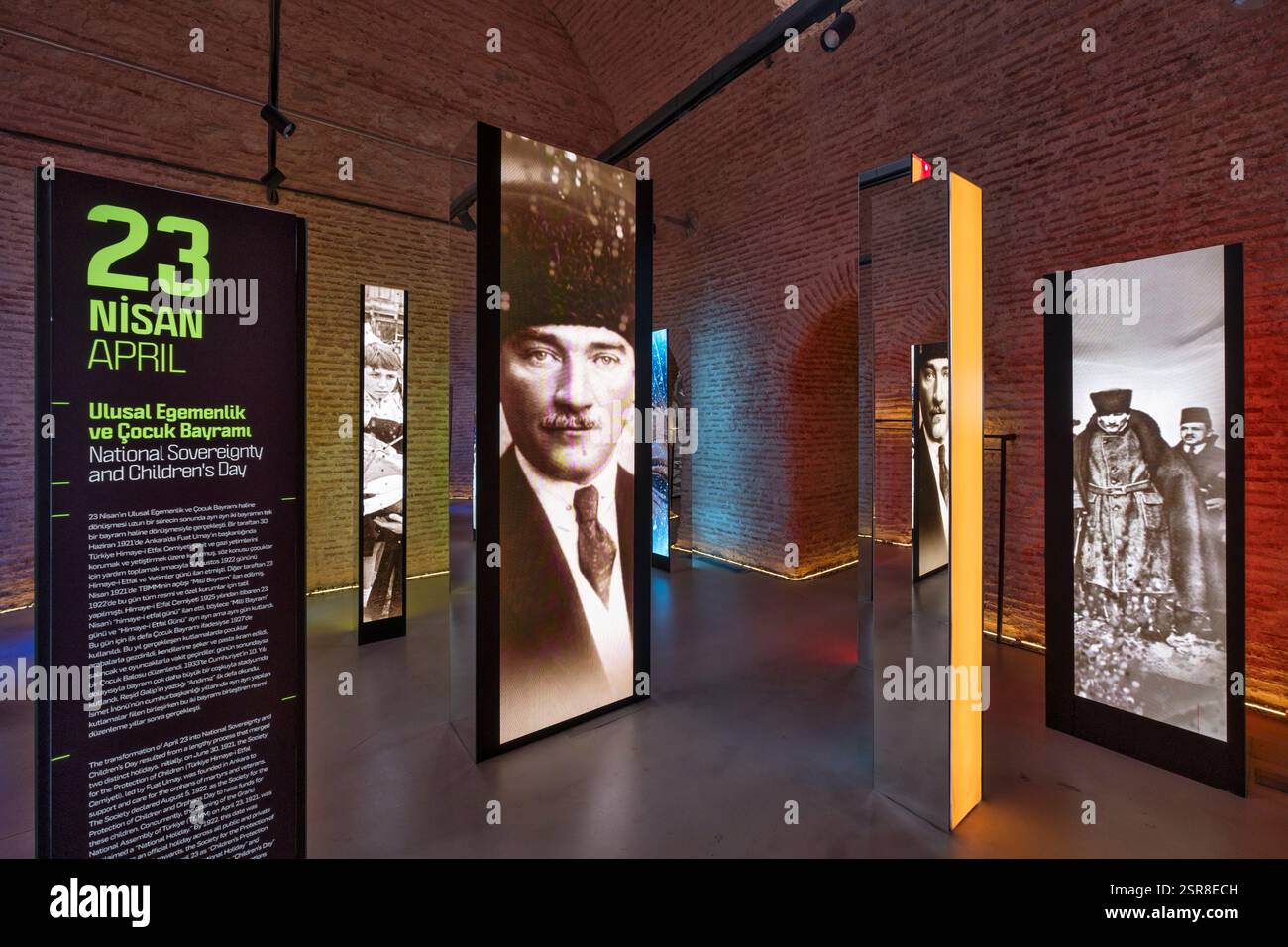 Musée de la République de la municipalité métropolitaine d'Istanbul sur la place Taksim dans le quartier Beyoglu d'Istanbul, Turquie Banque D'Images
