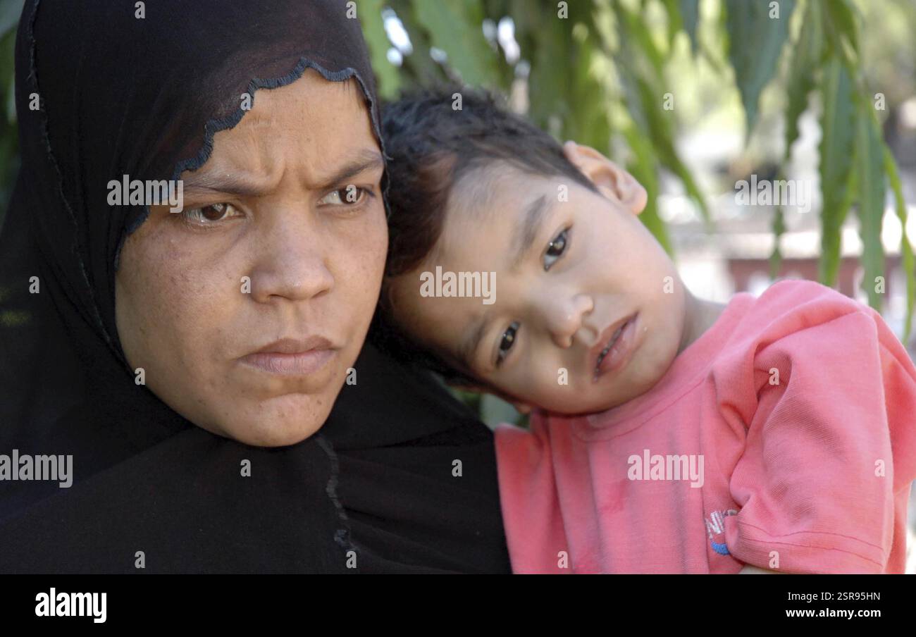 Mère et enfant, bhopal, madhya pradesh, Inde, Asie Banque D'Images