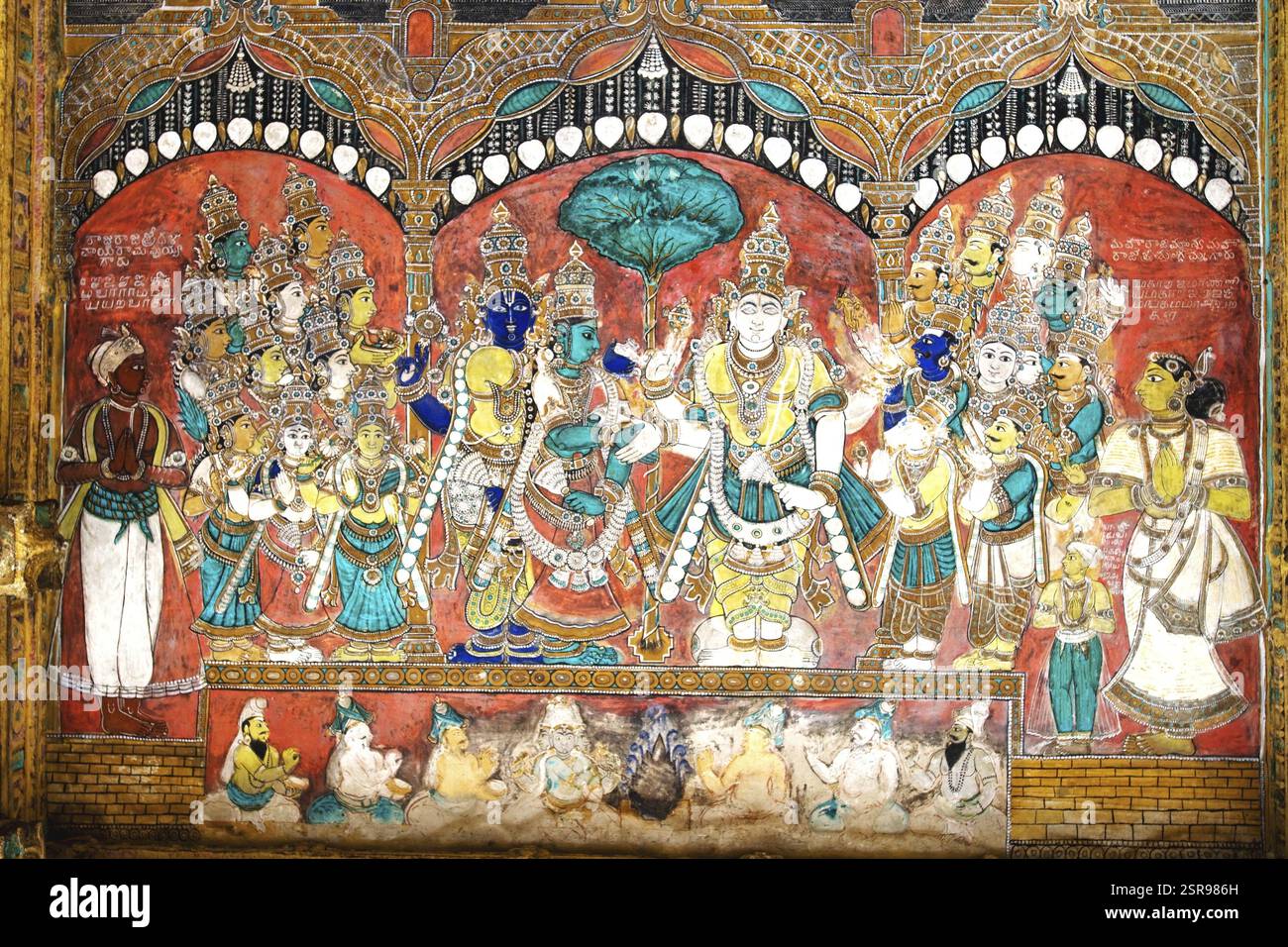 Des peintures murales sur le temple représentent le mariage de la déesse Meenakshi à Madurai, Tamil Nadu, Inde août-2009 Banque D'Images