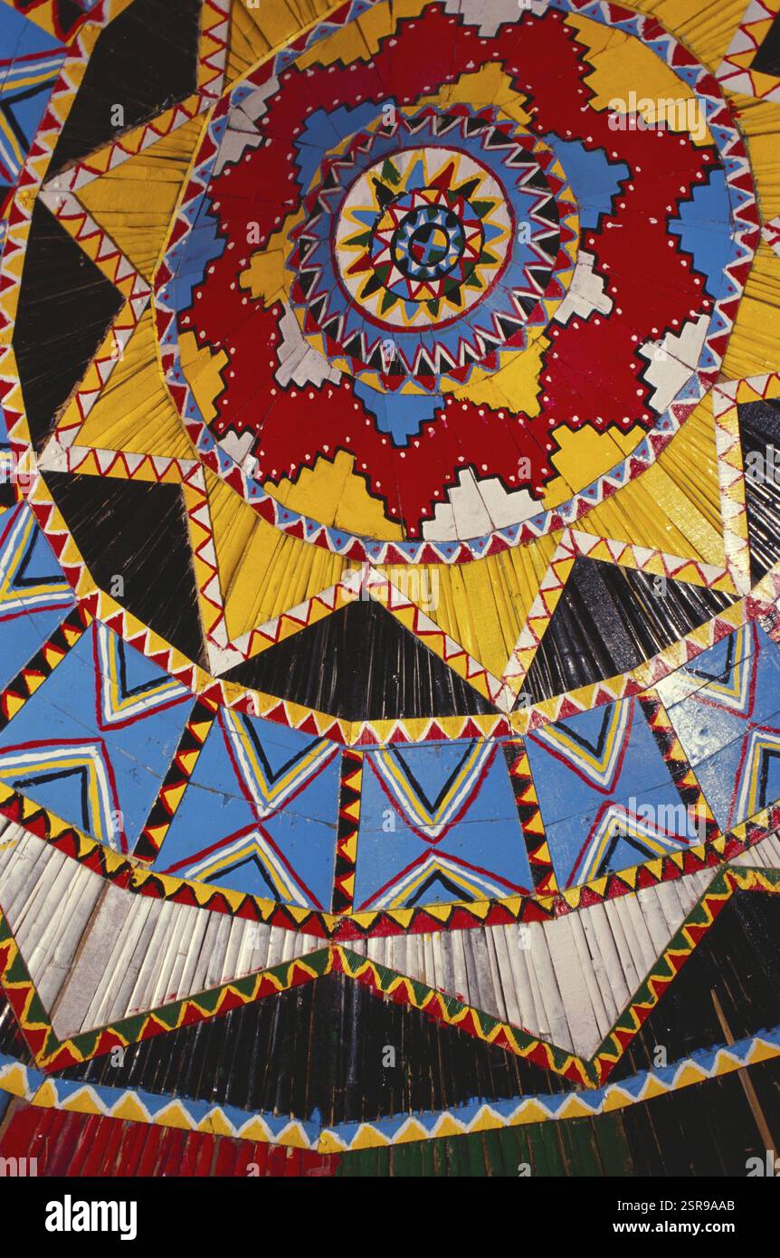 Plafond peint de Bhunga, Banni, Kutch Kachchh, Gujarat, Inde, Asie Banque D'Images
