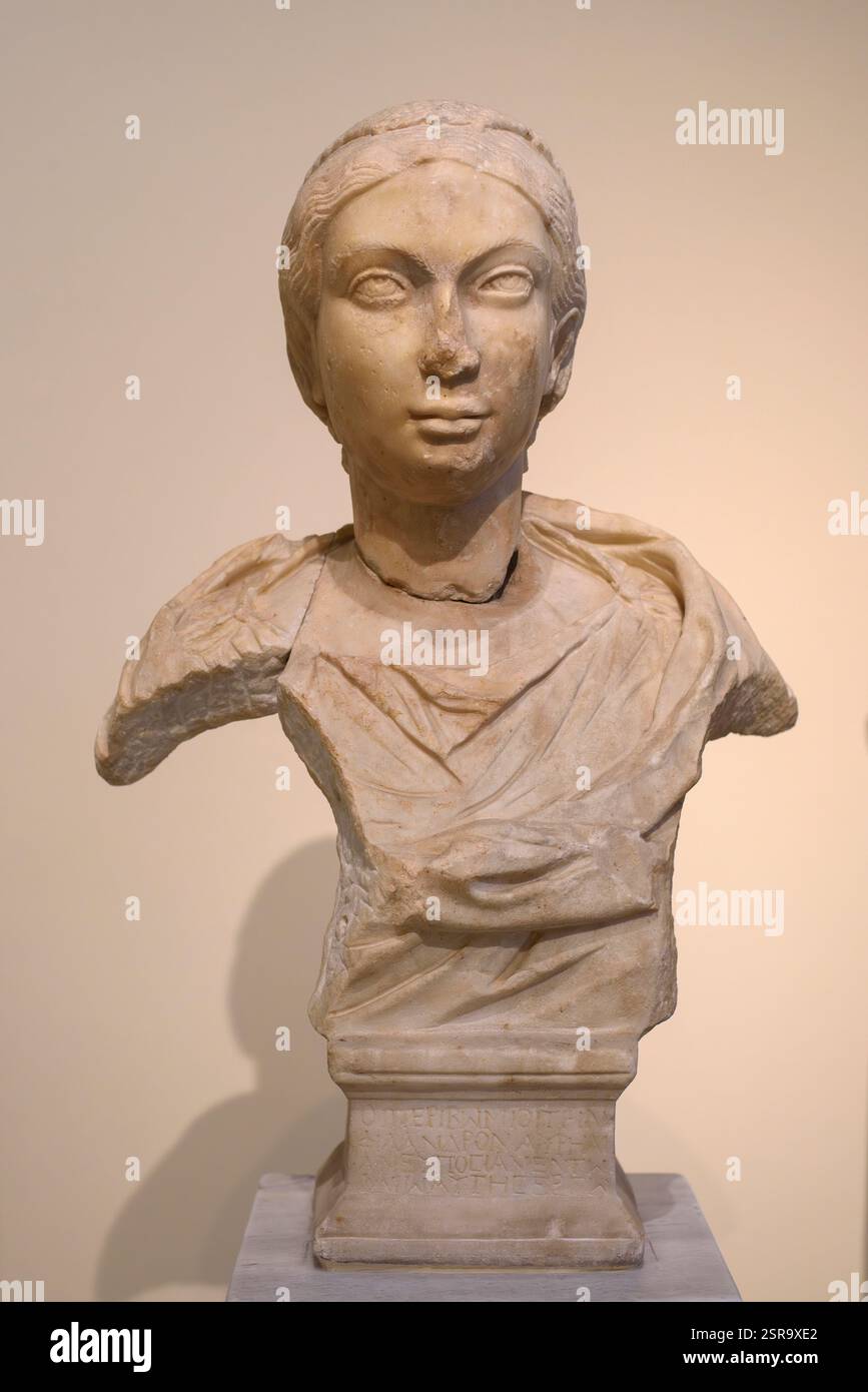 Athènes. Grèce. Buste portrait d'Aurelia Euposia, 250-275 A.D. Musée archéologique national d'Athènes. Marbre insulaire. Trouvé sur Melos. INV. 368 Banque D'Images