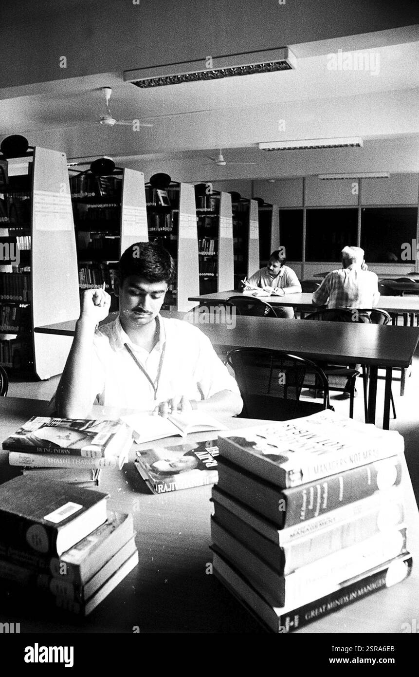 Bibliothèque de Shri Dharmasthala Manjunatheshwara Institute of Management Development connu sous le nom de SMD-IMD, Mysore, Karnataka, Inde NO MR Banque D'Images