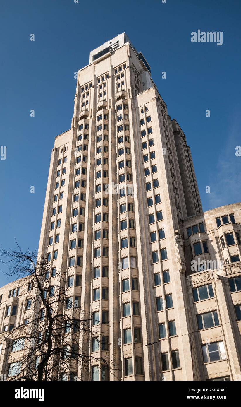 La Boerentoren (Tour des agriculteurs) à Anvers, Belgique. Construit en 1930, il a été l'un des premiers gratte-ciel en Europe, et est actuellement en cours de rénovation Banque D'Images