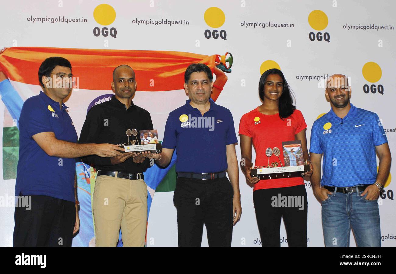 Joueur de badminton P V Sindhu P Gopichand Chess Grandmaster Viswanathan Anand billard Geet Sethi hockey Viren Rasquinha Mumbai Banque D'Images