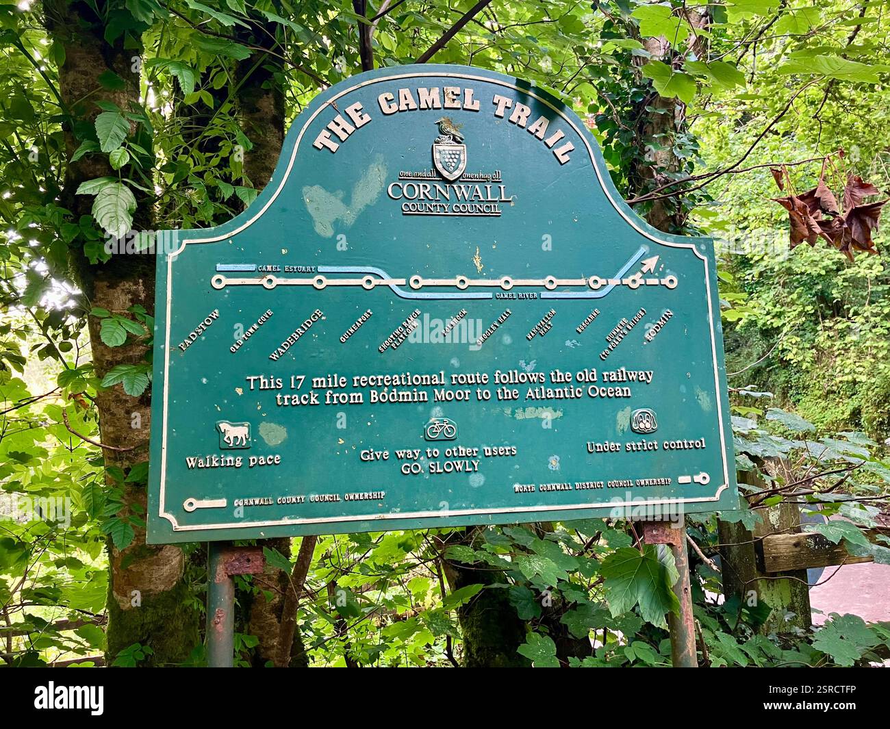 Panneau de signalisation de Camel Trail, Cornouailles, Angleterre - Image de stock capturée avec un smartphone